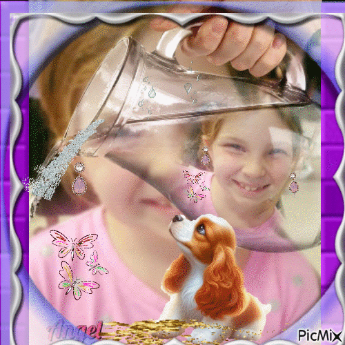 Water on a jar and a girl looking at it. - Бесплатный анимированный гифка