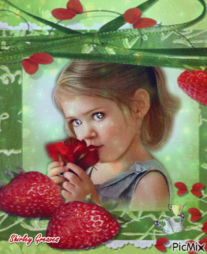 Strawberries - Free animated GIF