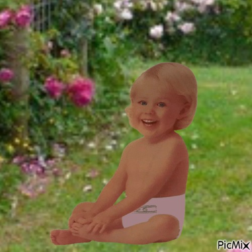 Real baby in garden 2 - 免费PNG