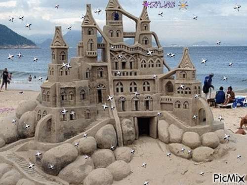 sculpture de sable ma création a partager sylvie - GIF animé gratuit