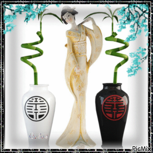 Poupée de porcelaine de Geisha - Бесплатни анимирани ГИФ