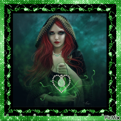 Green woman fantasy - Ingyenes animált GIF