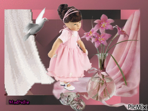 jolie poupée rose - Free animated GIF