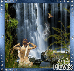 Waterfall Swim! - GIF animé gratuit