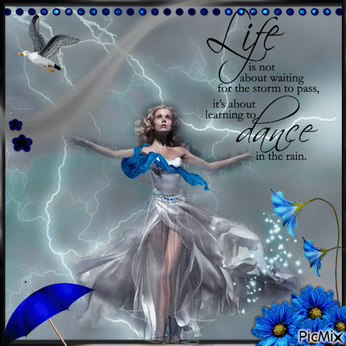 Storm in blue ..grey and white - GIF animé gratuit