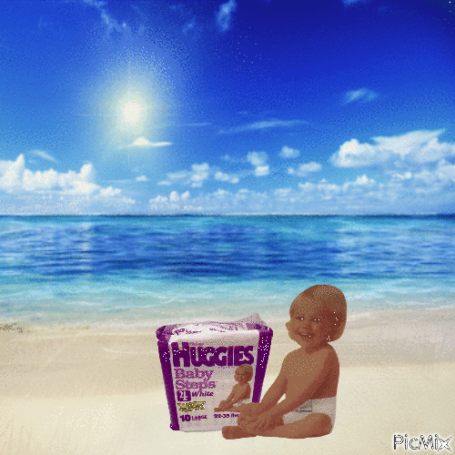 Baby at beach - GIF animé gratuit