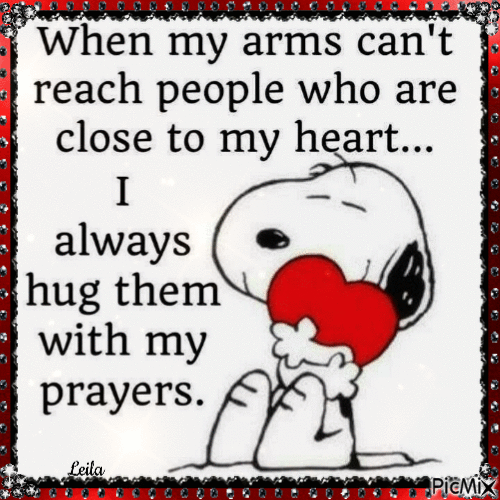 Hug them with my prayers..... - Gratis animeret GIF