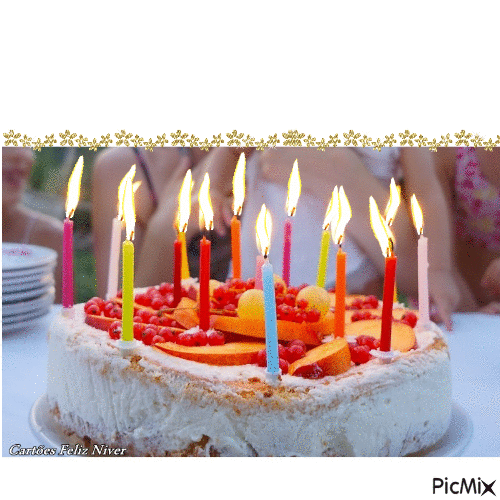 Feliz Aniversário 🎂 - GIF animé gratuit