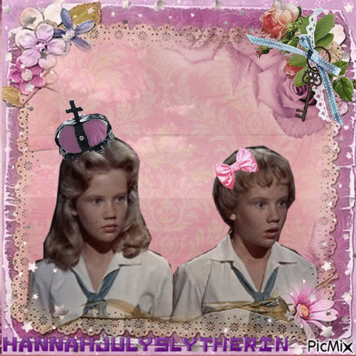 Susan & Sharon from the Parent Trap #3 - Free animated GIF