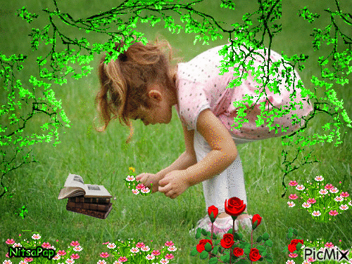 Little girl with flowers.❤ - GIF animé gratuit