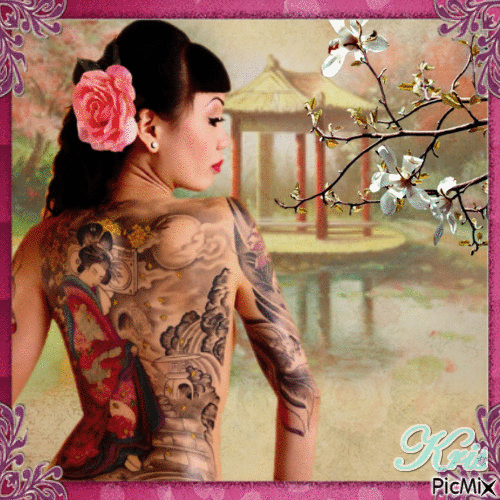 femme tatouée - Безплатен анимиран GIF