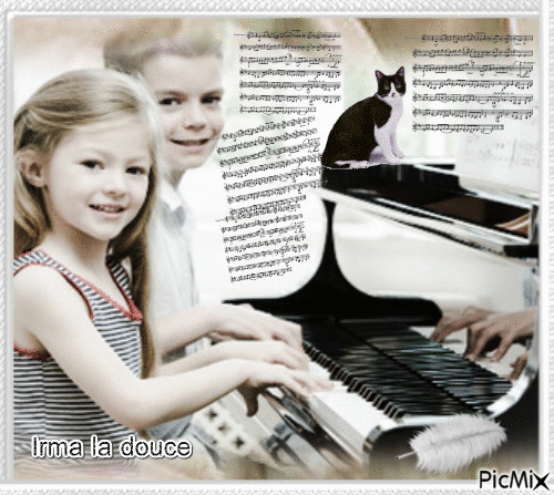 Des enfants au piano - Animovaný GIF zadarmo