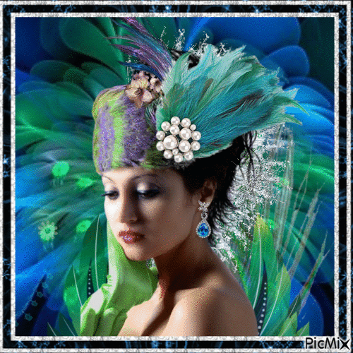 Peacock  lady - Free animated GIF