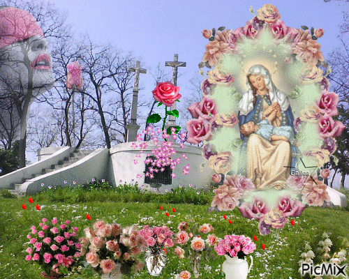 Mary with roses 1 - Darmowy animowany GIF
