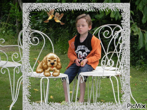enfant rêveur et son chien - Darmowy animowany GIF