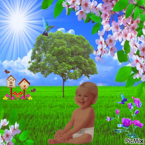 Baby enjoying outdoor life - Zdarma animovaný GIF
