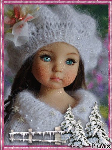 The doll of winter - GIF animé gratuit