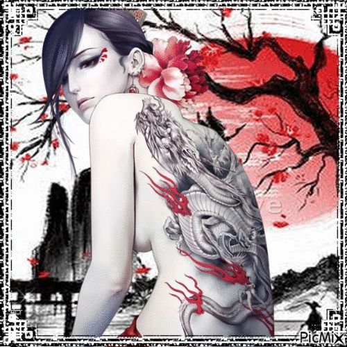 Femme asiatique et tatouages - GIF animado grátis