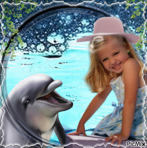 La niña jugando con el delfin... - Бесплатни анимирани ГИФ