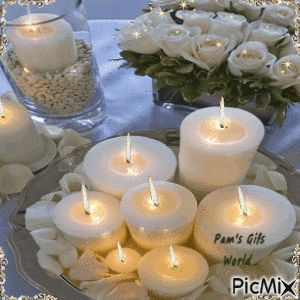 Candles and Whites Roses - GIF เคลื่อนไหวฟรี