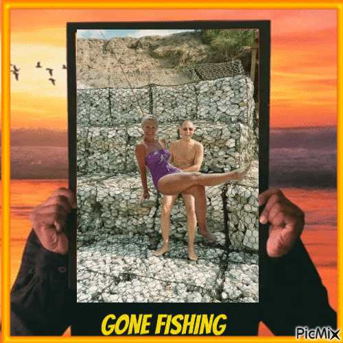GONE FISHING - GIF animado gratis
