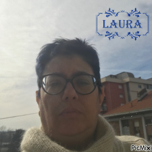 LAURA - 免费动画 GIF