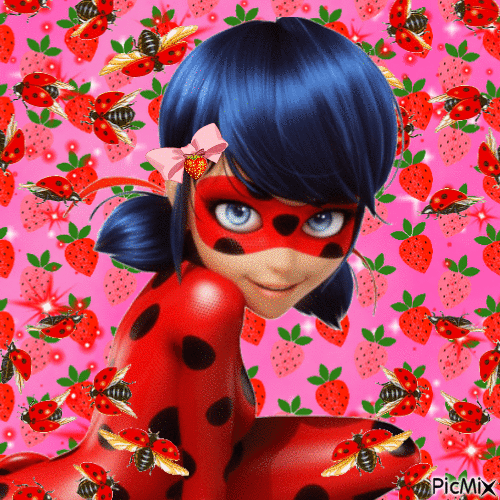 Ladybug and Strawberries - GIF animasi gratis