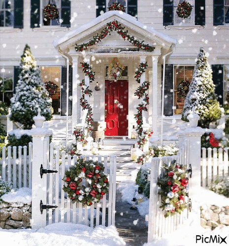 Snowy Christmas House - GIF animé gratuit