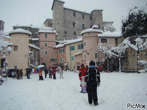 neve in piazza - GIF animé gratuit