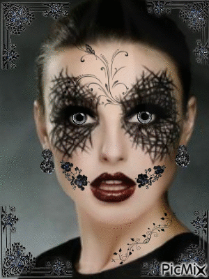 Artistic makeup in black and silver - GIF animasi gratis