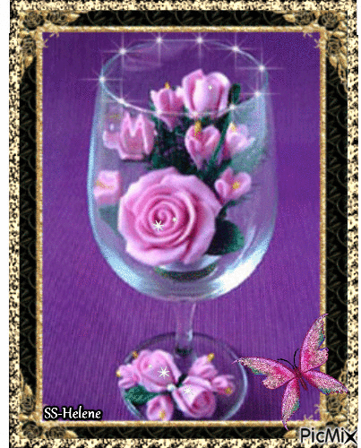 Roses in a glass. - Gratis animerad GIF