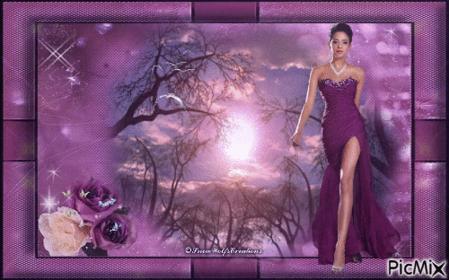 Lady In Purple - GIF animado gratis