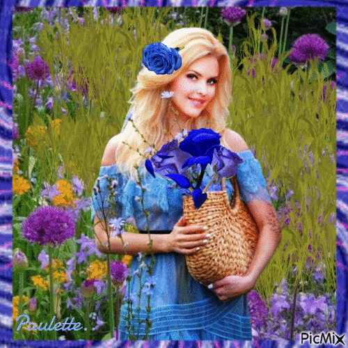 femme avec une rose bleue - GIF animé gratuit