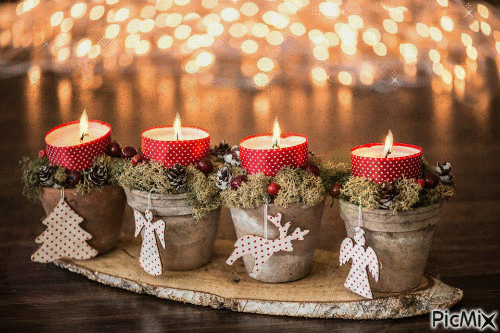 Christmas Lights and Candles - Besplatni animirani GIF