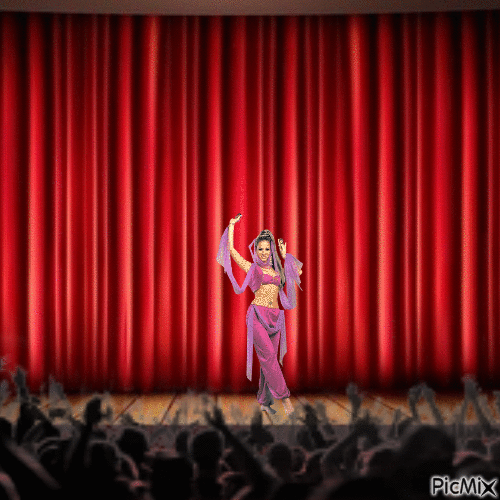 Audience applauding belly dancer - Безплатен анимиран GIF