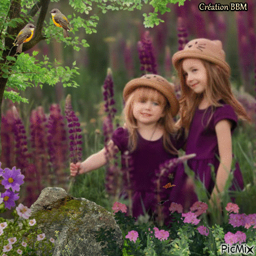 Les fillettes au jardin par BBM - Безплатен анимиран GIF