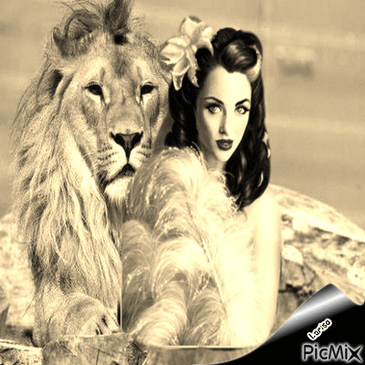 La femme et le lion - GIF animado grátis