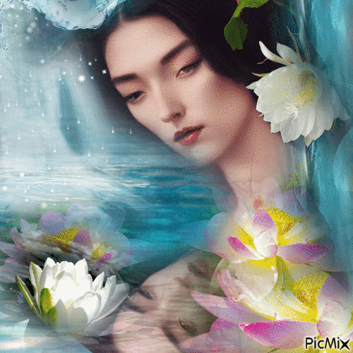 Asian woman reflection in water - Free animated GIF