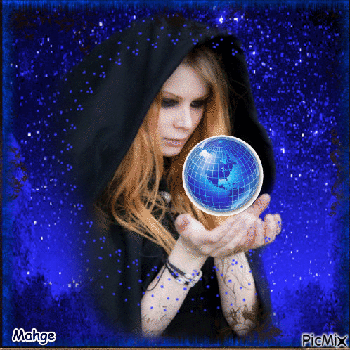 The planet in the hands - GIF animasi gratis