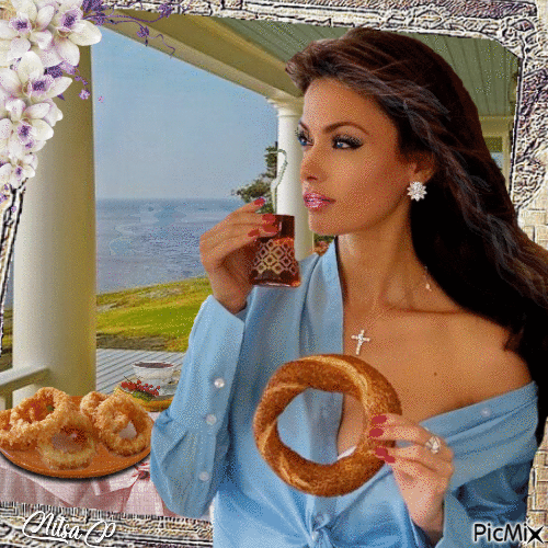 Portrait of a brunette woman with a bun - Free animated GIF