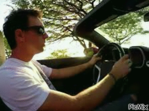 Driving - Ilmainen animoitu GIF