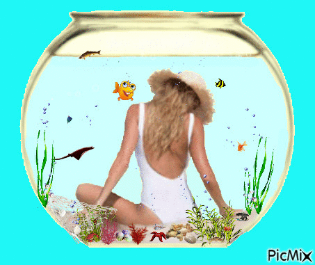 femme aquarium - Gratis geanimeerde GIF