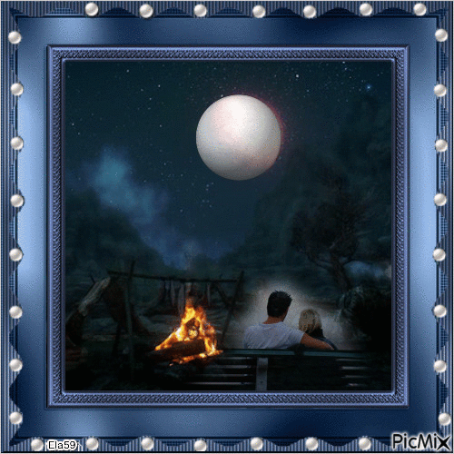 Couple be Fullmoon - Free animated GIF
