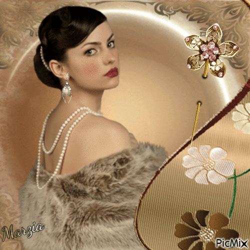 Ritratto d'annata della donna nel beige - Free animated GIF