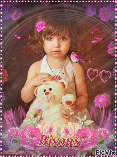 Petite fille avec son nounours - Δωρεάν κινούμενο GIF