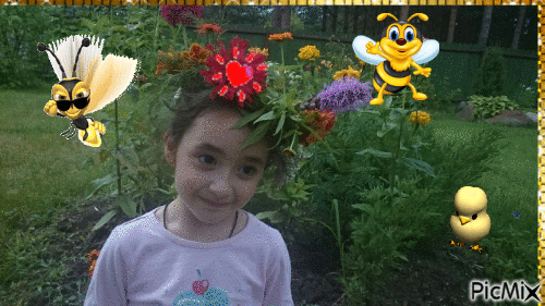 Машенька и пчелка - Darmowy animowany GIF