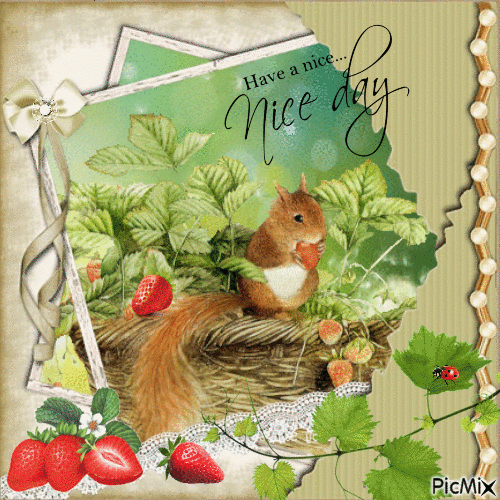 Strawberry Squirrel - GIF animé gratuit