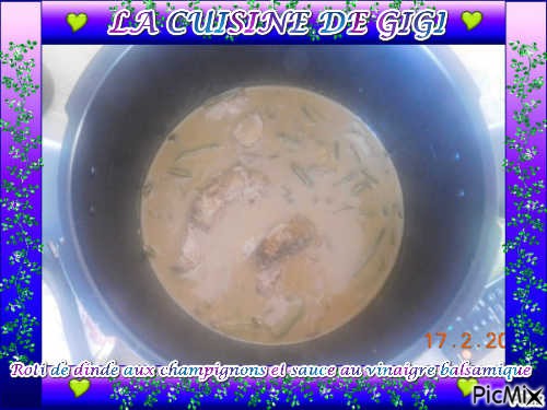 Roti de dinde aux champignons et sauce au vinaigre balsamique - Free PNG