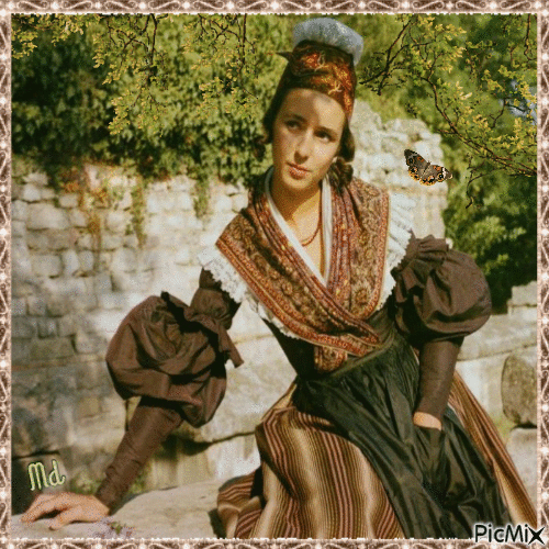 Robe traditionnelle - Free animated GIF