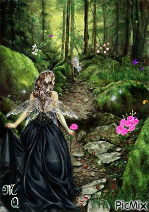Fairy of the forest with flowers in her hair - Gratis animeret GIF